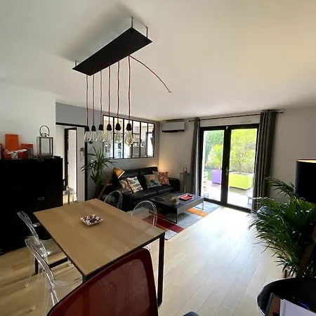 Avec Jacuzzi - Climatisation - Parking *